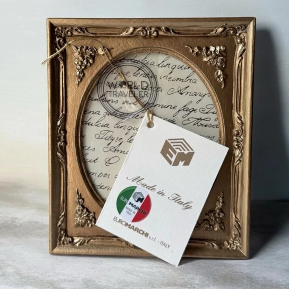 Baroque-style photo frame by Euromarchi, Italy gold ornate oval opening NEW…wood